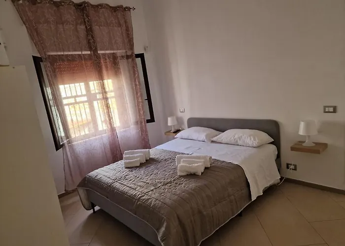 Casa Poseidonia - intero alloggio in riva al mare